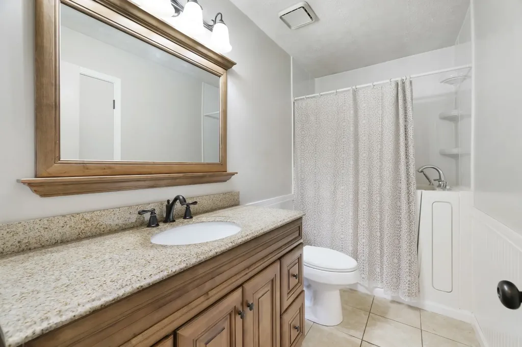 2736 Gideon Road Greenbrier TN 37073