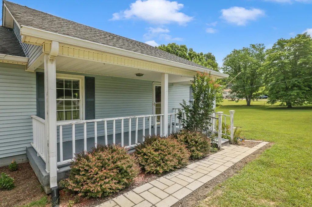 2736 Gideon Road Greenbrier TN 37073