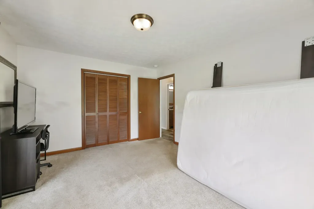 2736 Gideon Road Greenbrier TN 37073