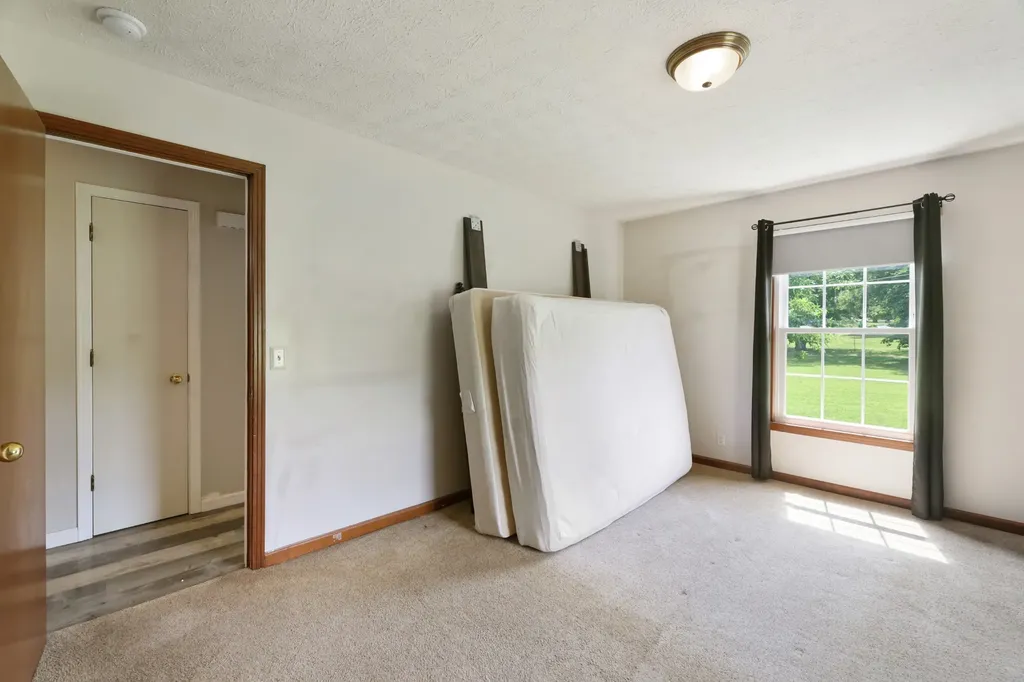 2736 Gideon Road Greenbrier TN 37073
