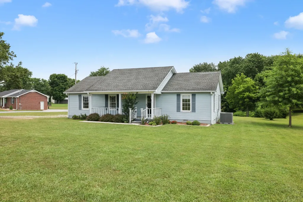 2736 Gideon Road Greenbrier TN 37073