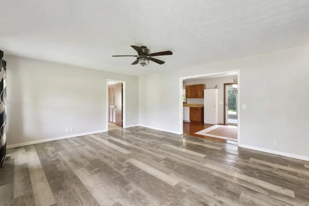 2736 Gideon Road Greenbrier TN 37073