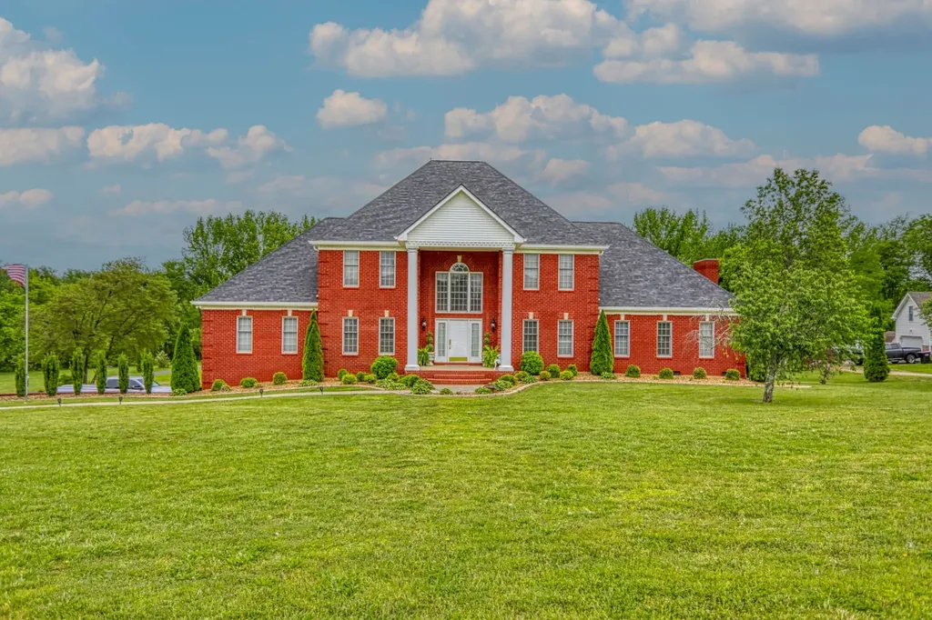 2025 Grandview Drive Greenbrier TN 37073