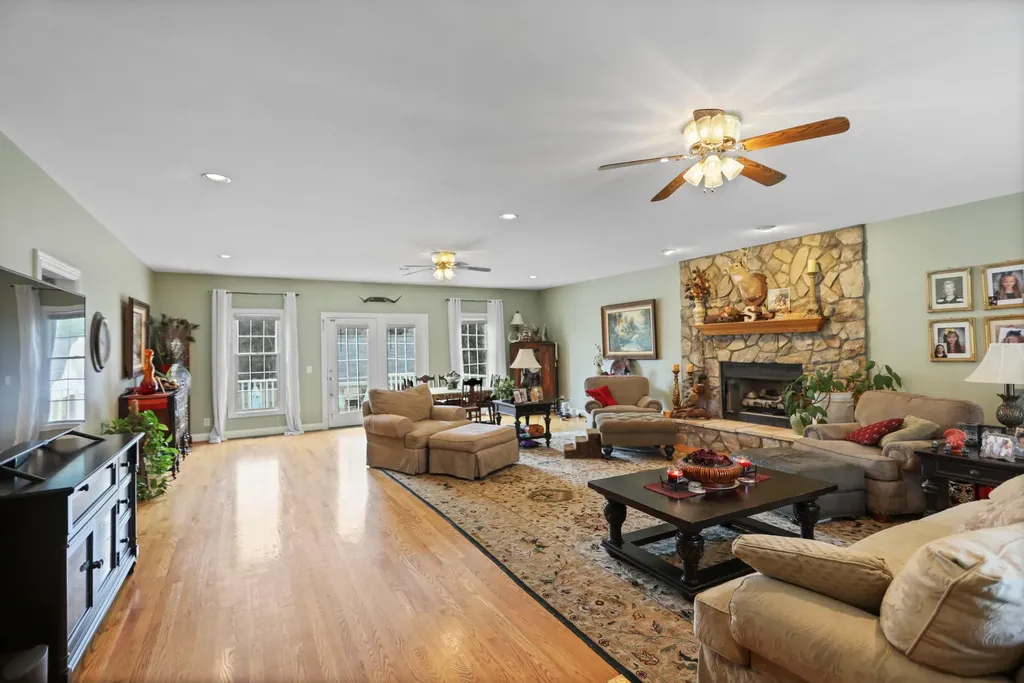 2025 Grandview Drive Greenbrier TN 37073