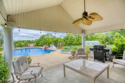 2025 Grandview Drive Greenbrier TN 37073