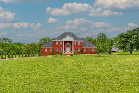 2025 Grandview Drive Greenbrier TN 37073
