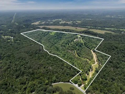 1370 Leatherwood Road White Bluff TN 37187