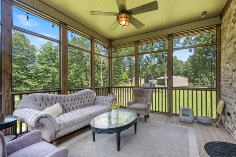 1370 Leatherwood Road White Bluff TN 37187