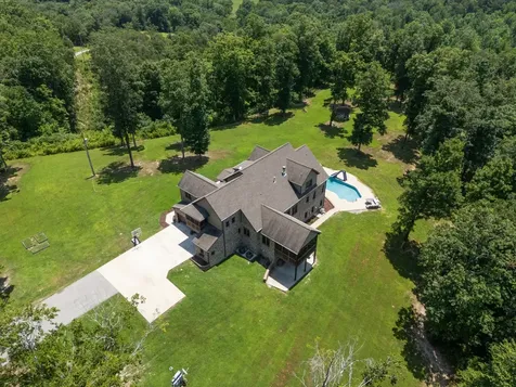 1370 Leatherwood Road White Bluff TN 37187