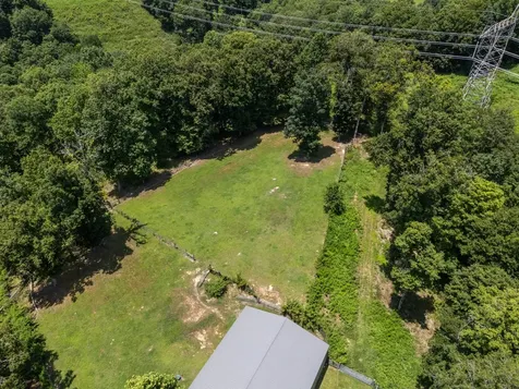 1370 Leatherwood Road White Bluff TN 37187