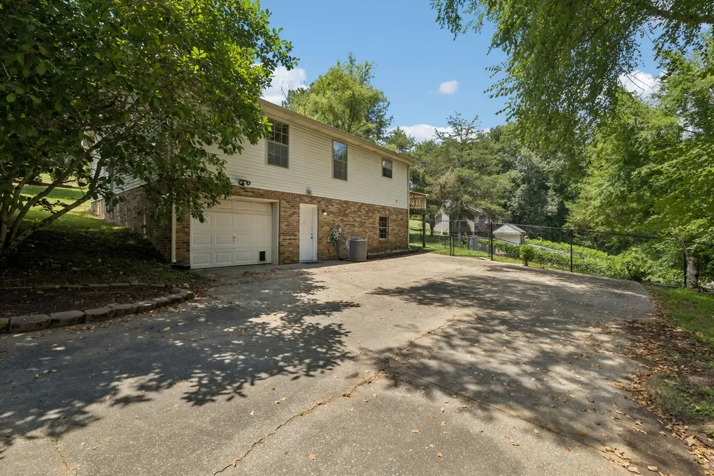 2649 Dotsonville Road Clarksville TN 37042