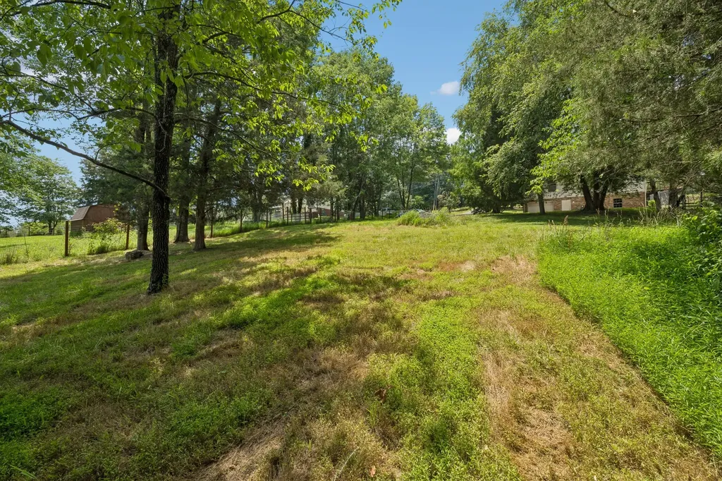 2649 Dotsonville Road Clarksville TN 37042
