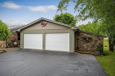 1653 Lester Flatt Road Sparta TN 38583