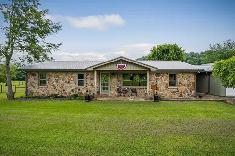 1653 Lester Flatt Road Sparta TN 38583