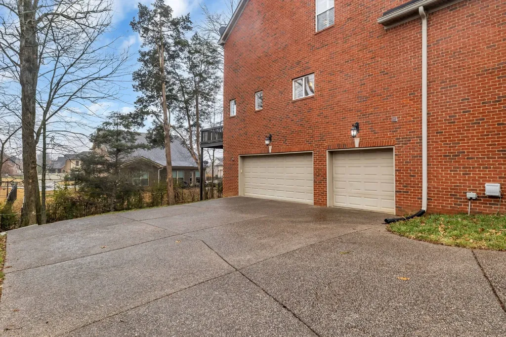 2003 White Rock Circle Spring Hill TN 37174
