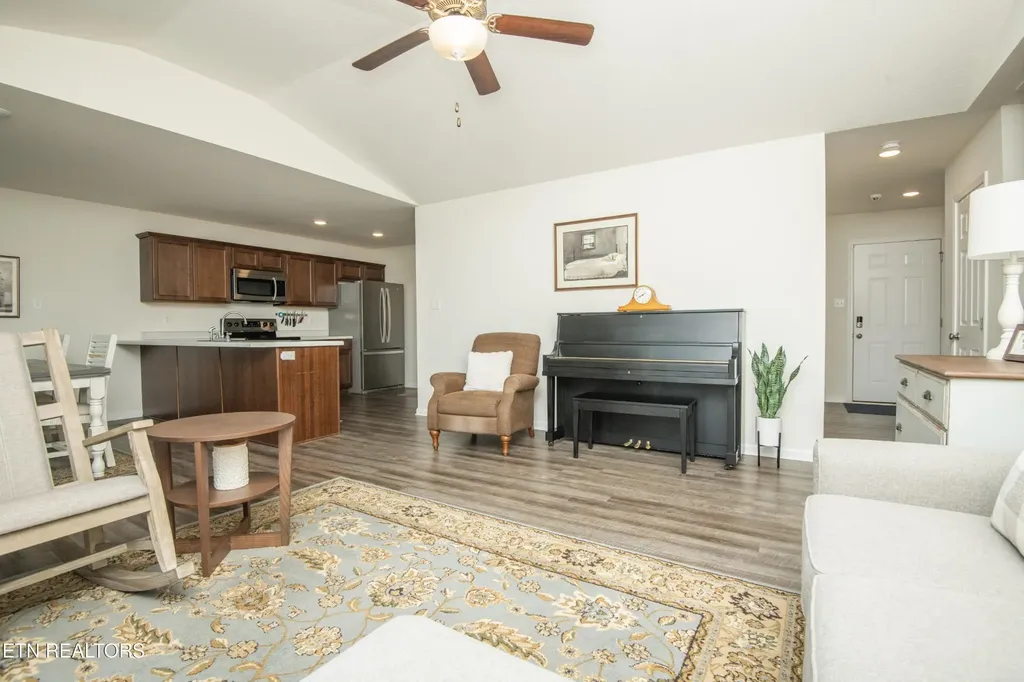 139 Hartfield Lane Loudon TN 37774