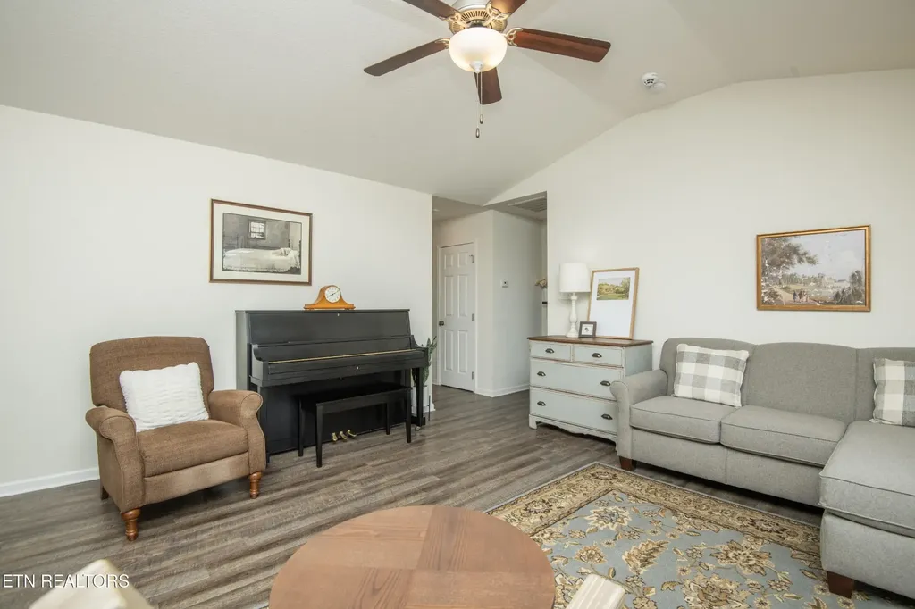 139 Hartfield Lane Loudon TN 37774