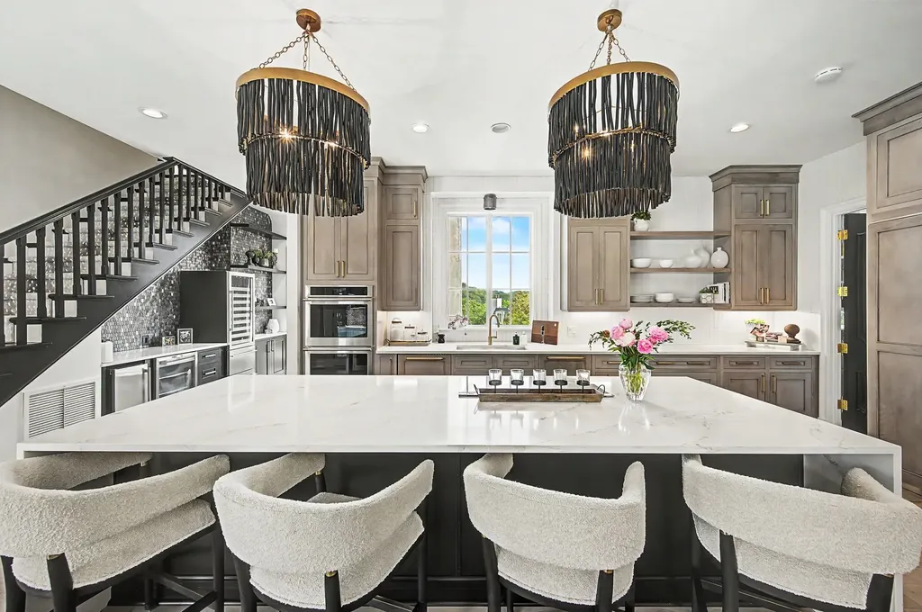 19 Inveraray Nashville TN 37215