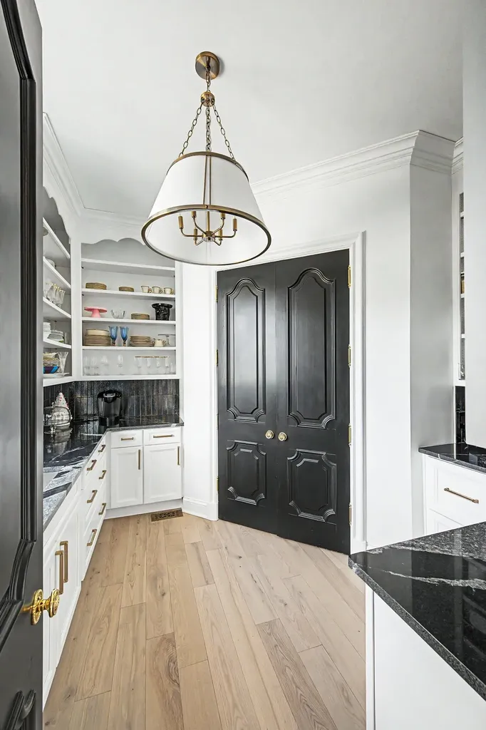 19 Inveraray Nashville TN 37215