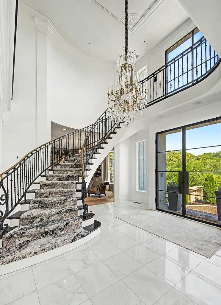 19 Inveraray Nashville TN 37215