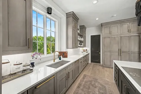 19 Inveraray Nashville TN 37215