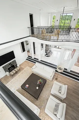 19 Inveraray Nashville TN 37215