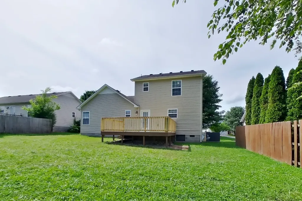 1856 Emily Lane Columbia TN 38401