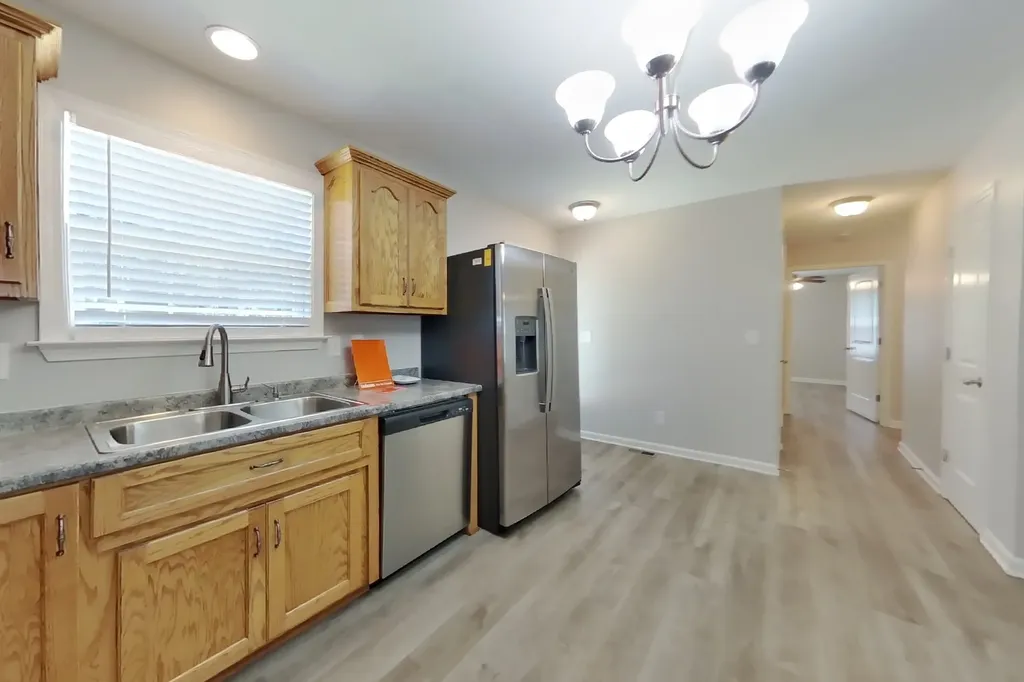 1856 Emily Lane Columbia TN 38401