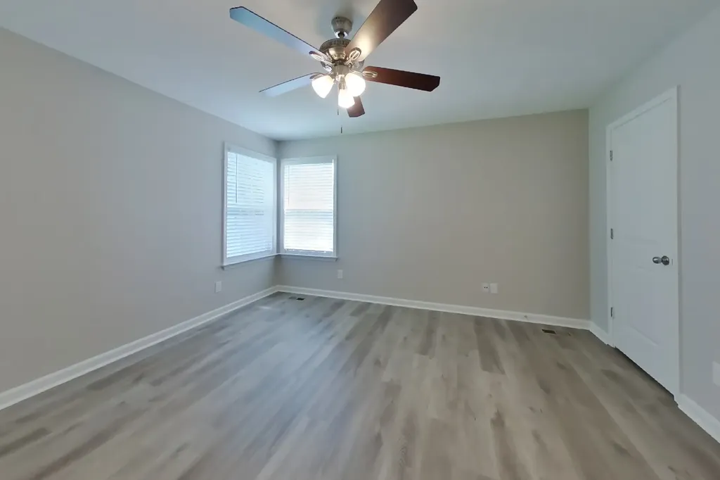 1856 Emily Lane Columbia TN 38401