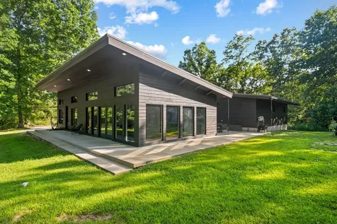 180 Meadowbrook Drive Hampshire TN 38461