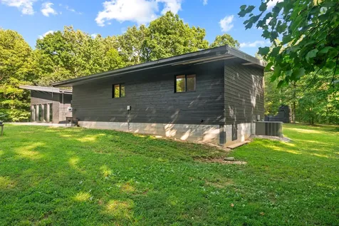 180 Meadowbrook Drive Hampshire TN 38461