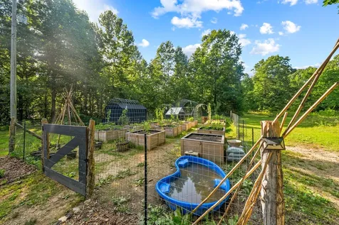 180 Meadowbrook Drive Hampshire TN 38461