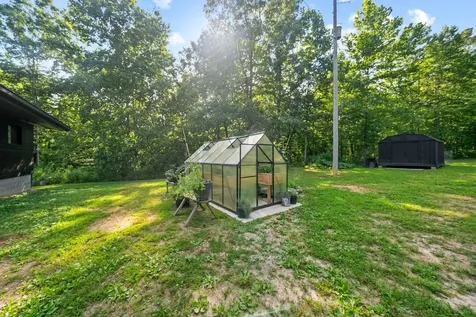180 Meadowbrook Drive Hampshire TN 38461