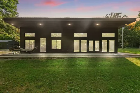 180 Meadowbrook Drive Hampshire TN 38461