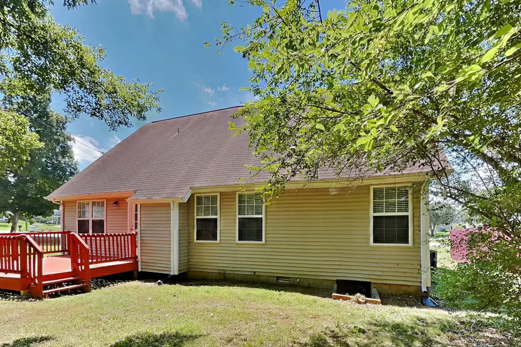 800 Chaney Woods Drive La Vergne TN 37086