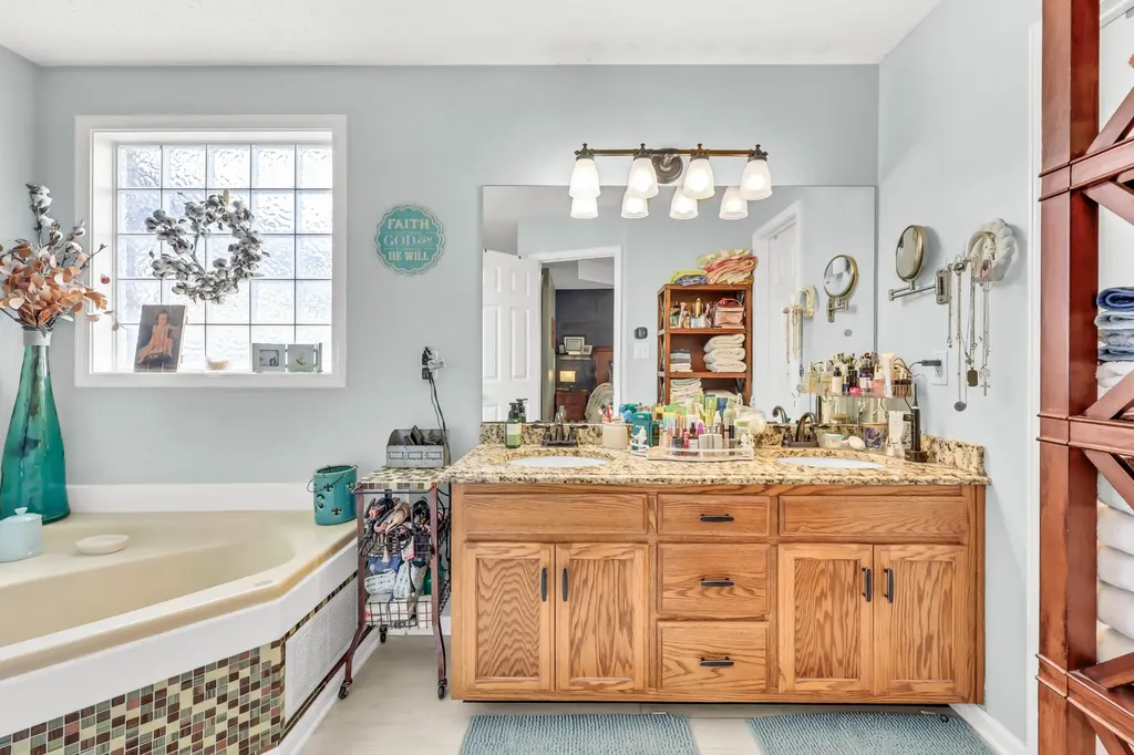 3656 Fieldstone Drive Clarksville TN 37040
