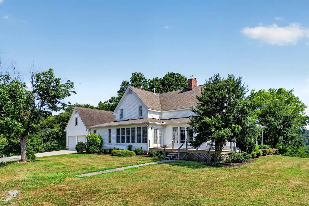 5713 Smith Fork Road Liberty TN 37095