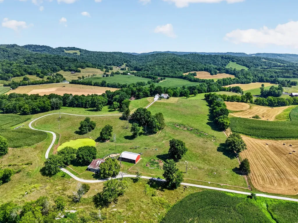 5713 Smith Fork Road Liberty TN 37095
