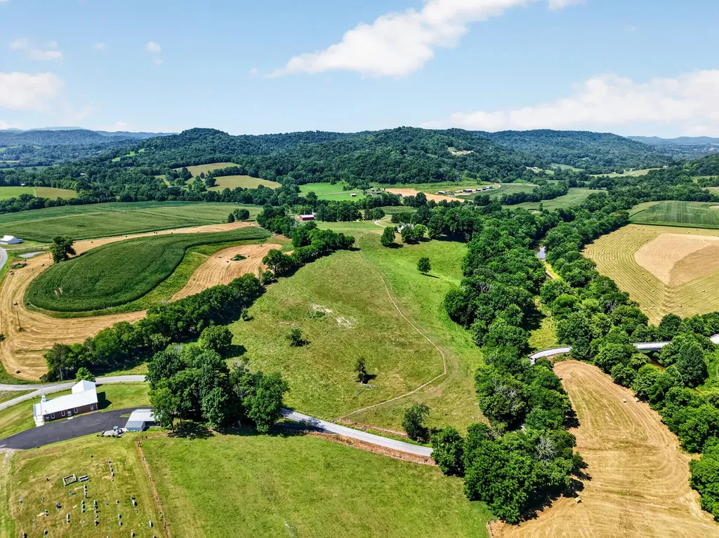 5713 Smith Fork Road Liberty TN 37095