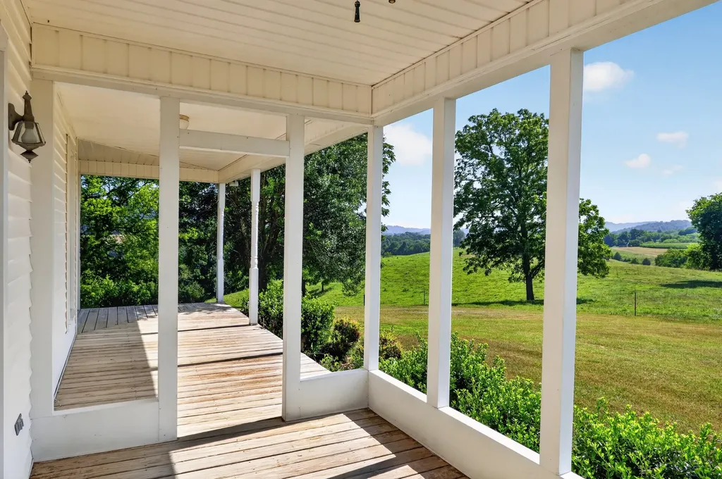 5713 Smith Fork Road Liberty TN 37095