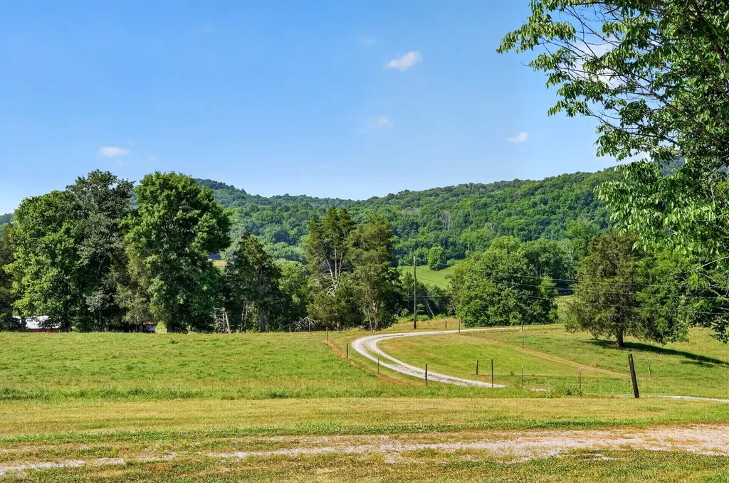 5713 Smith Fork Road Liberty TN 37095