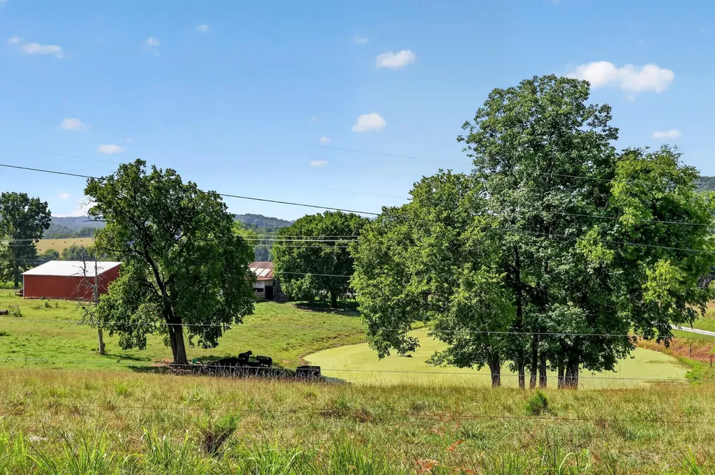 5713 Smith Fork Road Liberty TN 37095