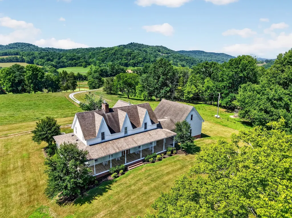 5713 Smith Fork Road Liberty TN 37095