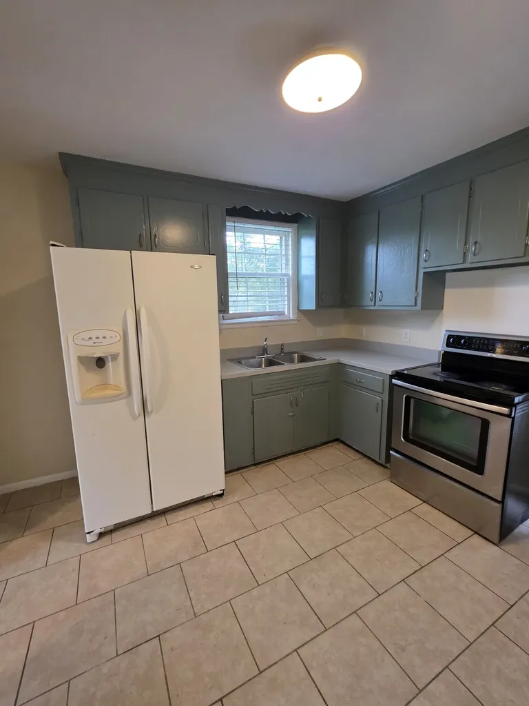 1036 Due West Ave, N Madison TN 37115