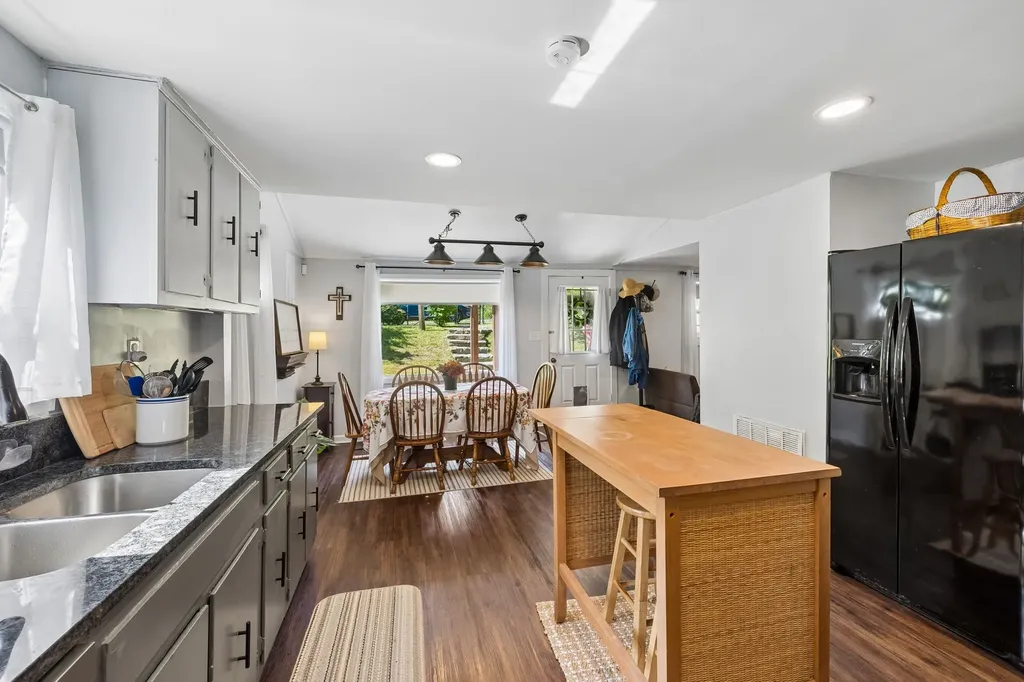 1392 Fairview Boulevard Fairview TN 37062