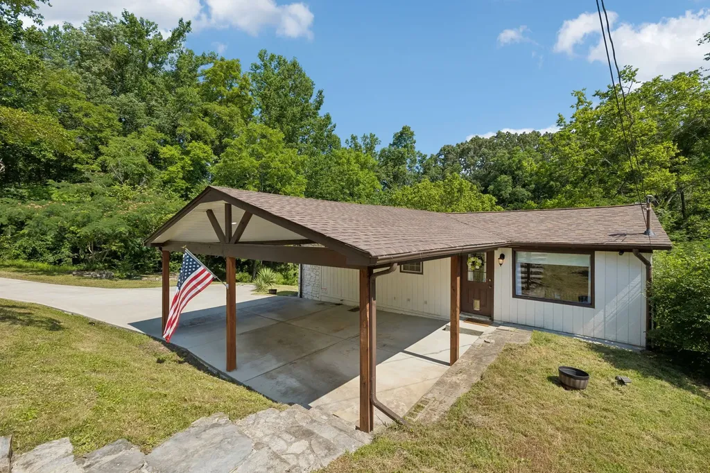1392 Fairview Boulevard Fairview TN 37062