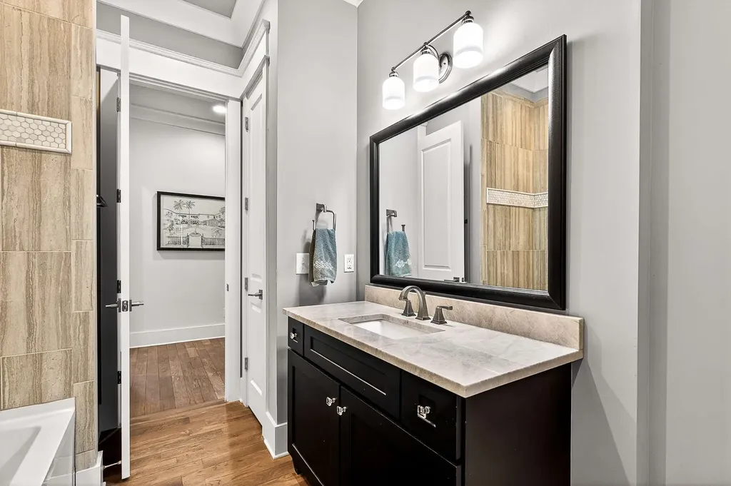 6732 Darden Place Nashville TN 37205