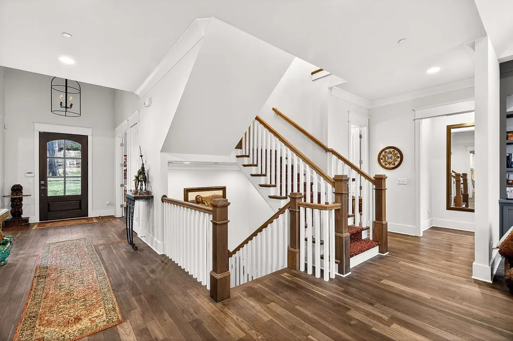 6732 Darden Place Nashville TN 37205