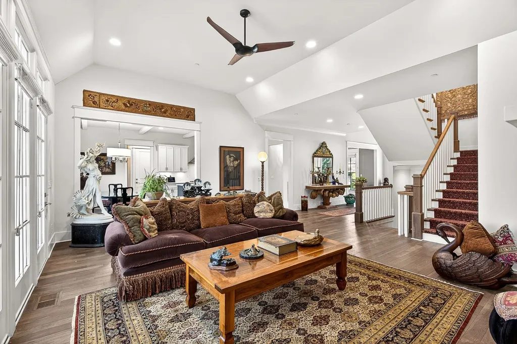 6732 Darden Place Nashville TN 37205