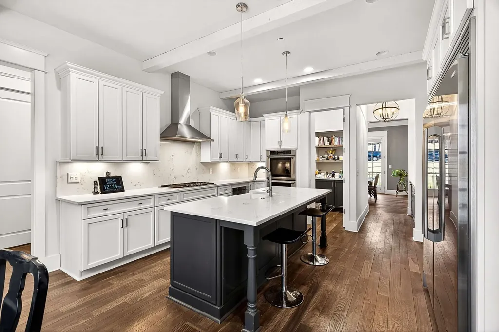 6732 Darden Place Nashville TN 37205